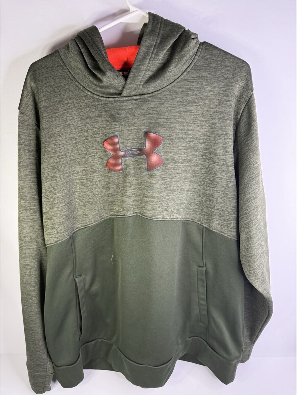 UNDER ARMOUR Men's Loose Fit Olive Green Hoodie With Orange Sz XL.7/A83